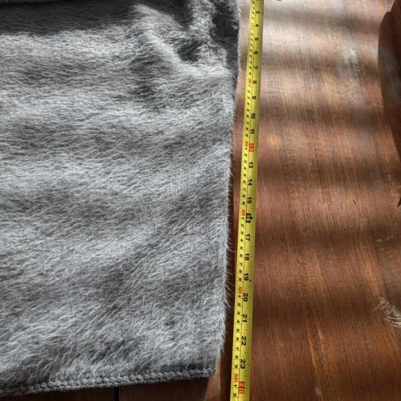 Alpaca Winter Poncho - Picture 8 of 9